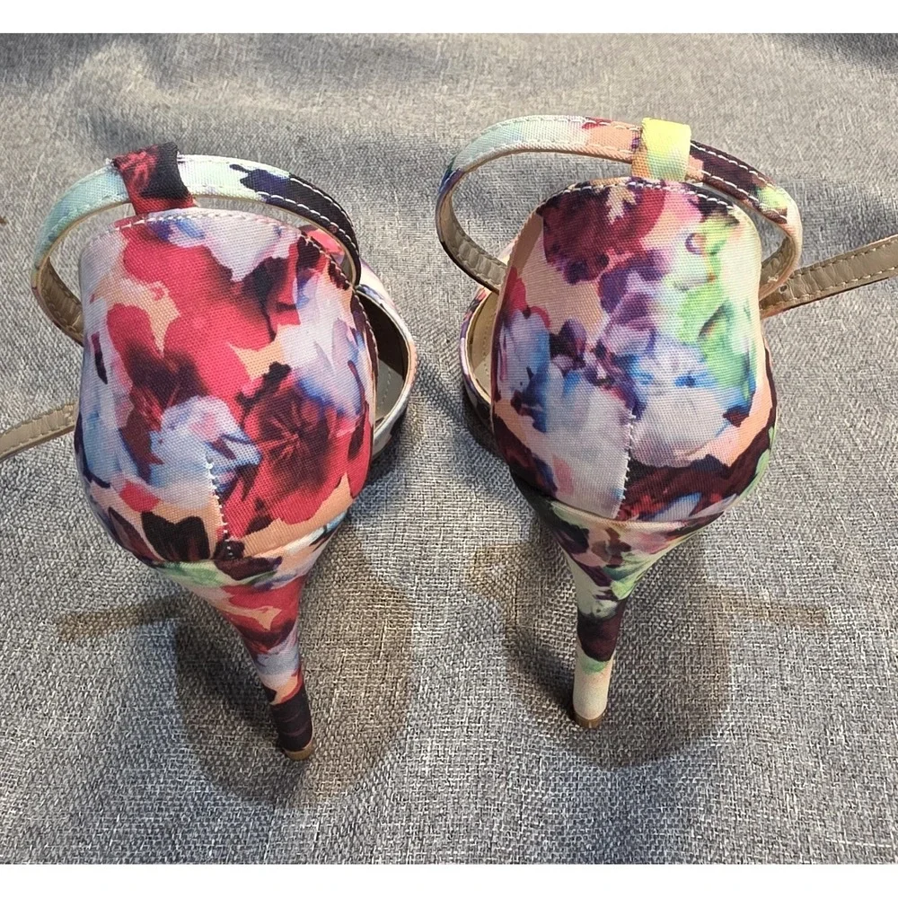 Dream Paris Multi Color Size 8 Heels